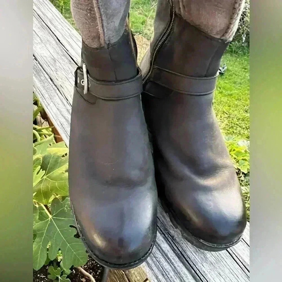 UGG Daleane Boots In Black & Charcoal Gray Womens Size 10 Leather/Shearl… - Picture 3 of 13